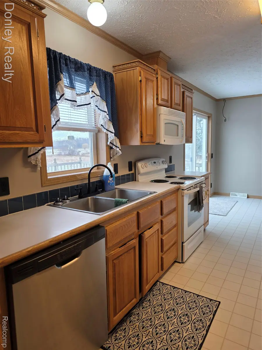 3270 Galbraith Line Road, Maple Valley, MI 48416 - Image #3