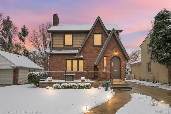 32250 Auburn Drive, BeverlyHills, MI 48025