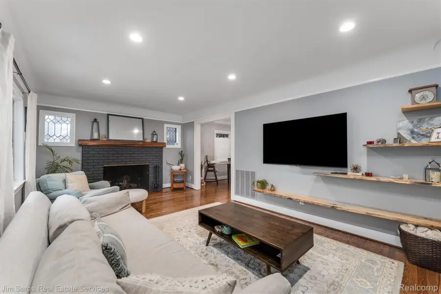 32250 Auburn Drive, Beverly Hills, MI 48025 - Image #2