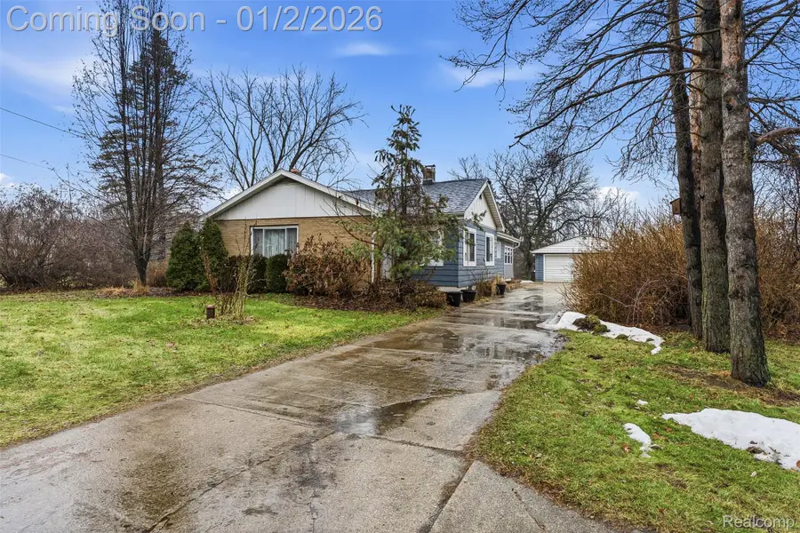 7029 Porter Road, Grand Blanc Charter Township, MI 48439 - Image #2