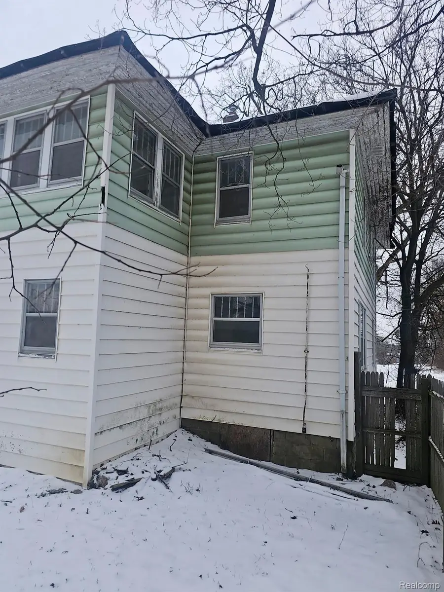 810 Stevenson Street, Flint, MI 48504 - Image #3