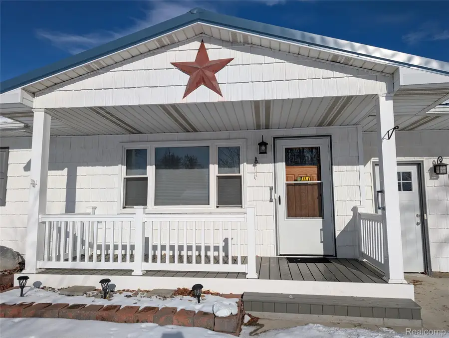 947 Beech Street, Bad Axe, MI 48413 - Image #2