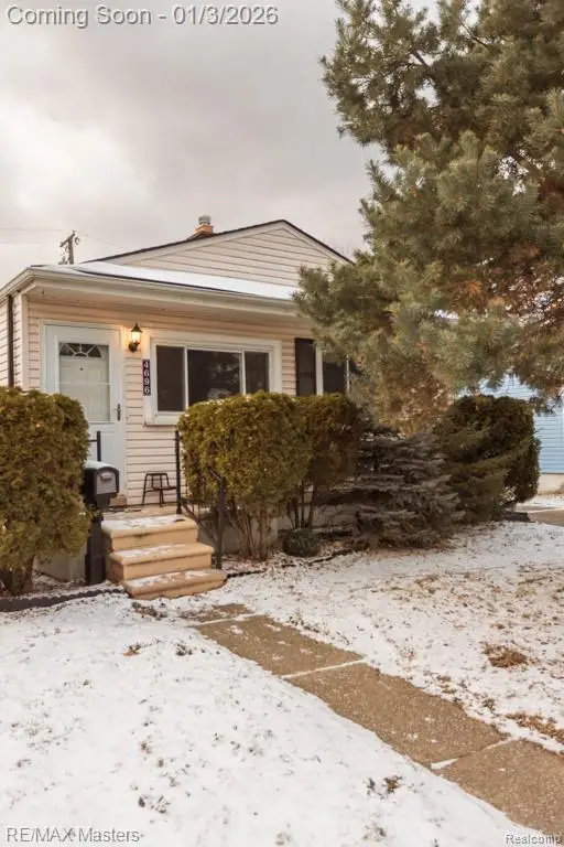 4696 Syracuse Street, Dearborn Heights, MI 48125 - #3