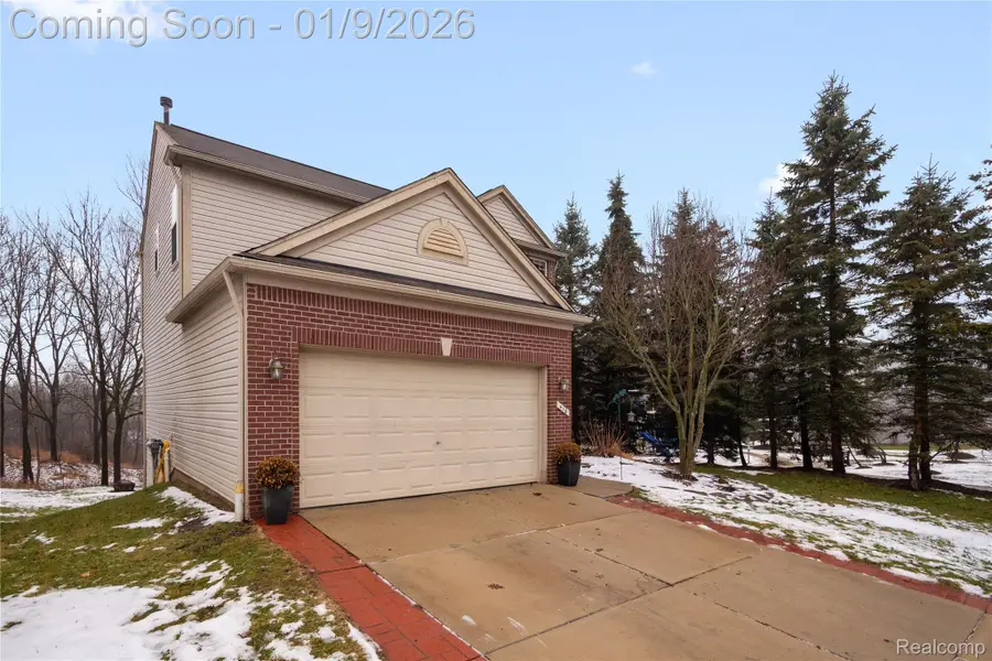 416 Otter Run Road, Holly, MI 48442 - Image #2