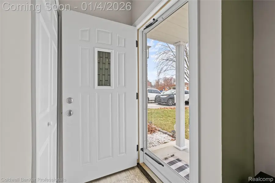 27460 Roan Drive, Warren, MI 48093 - Image #3