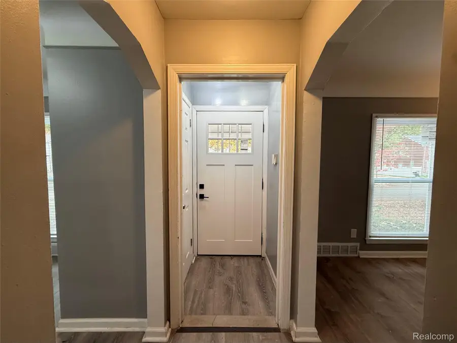 18611 Pinehurst Street, Detroit, MI 48221 - Image #2