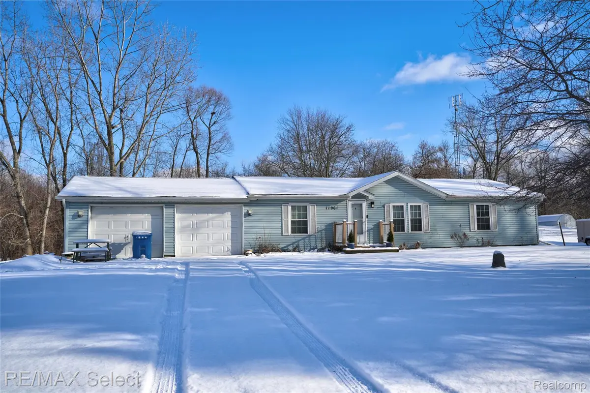 11061 Main Road, Fenton, MI 48430 - Image #1