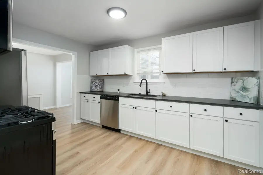 76 Scott Lake Road, Waterford, MI 48328 - Image #3