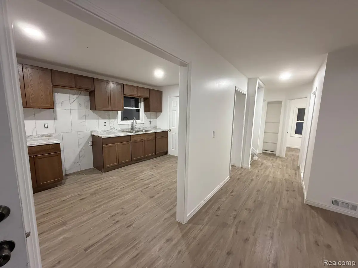 7805 Faust Avenue, Detroit, MI 48228 - Image #1