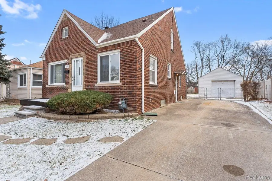 1011 Lafayette Boulevard, Lincoln Park, MI 48146 - Image #2