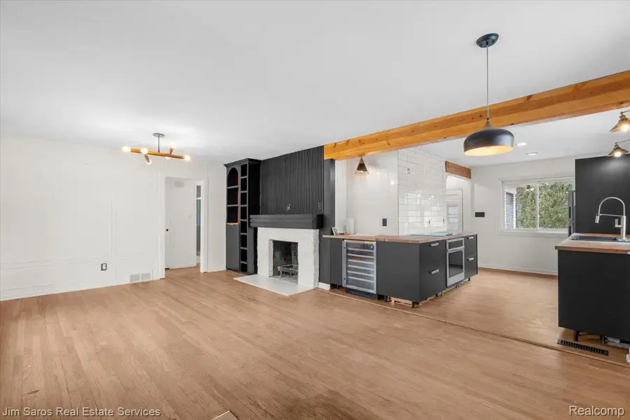 463 Elizabeth Court, Grosse Pointe Farms, MI 48236 - Image #3