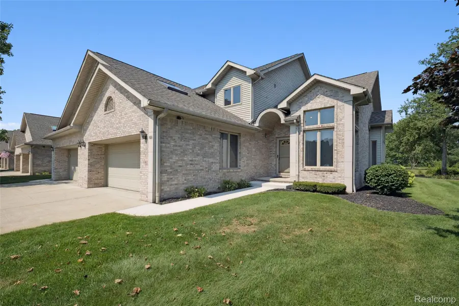 628 Olde Ivy Lane, Howell, MI 48843 - Image #3