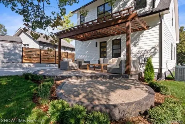 334 Romeo Road, Rochester, MI 48307