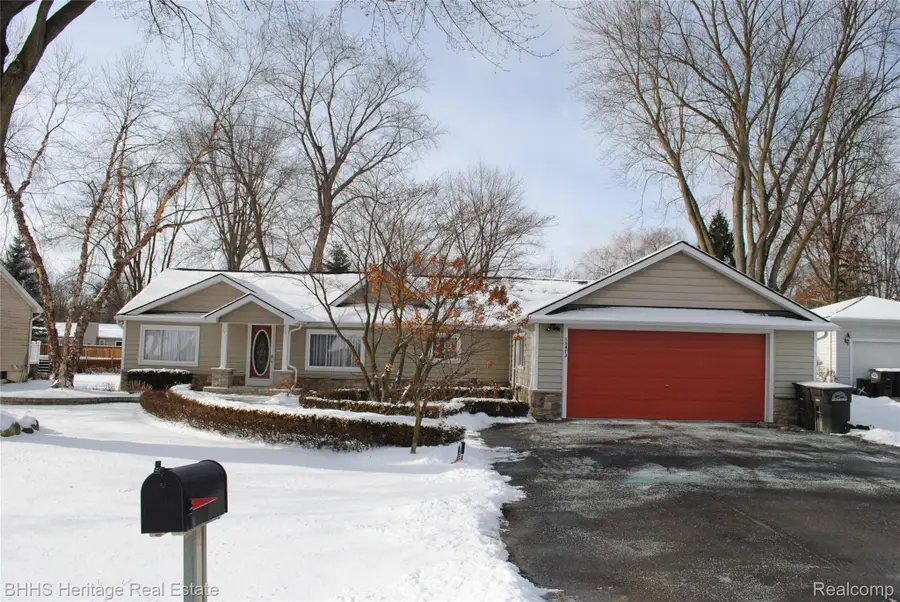 15473 Park Lane, Plymouth, MI 48170 - Image #2