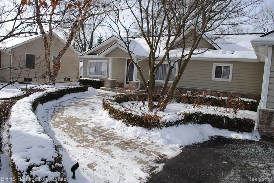 15473 Park Lane, Plymouth, MI 48170 - Image #3