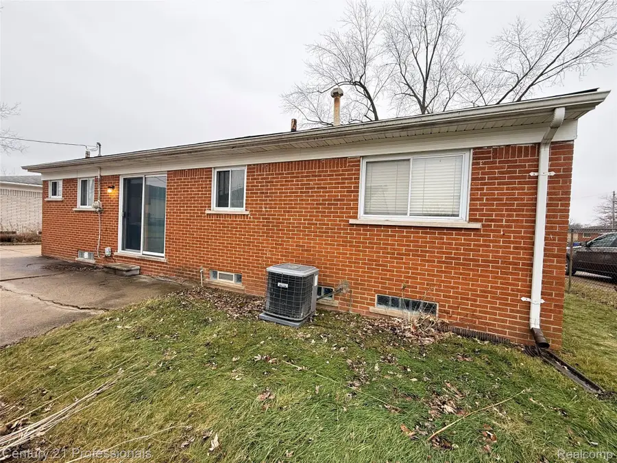 3913 Farnum Street, Inkster, MI 48141 - Image #3