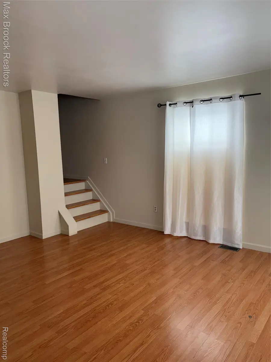 35122 Terrybrook Drive, Sterling Heights, MI 48312 - Image #2