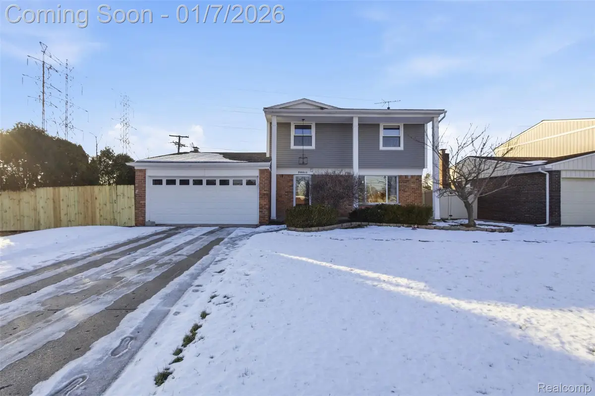 38011 Alcoy Drive, Sterling Heights, MI 48312 - Image #1