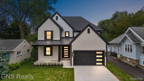 206 E Windemere Avenue, RoyalOak, MI 48073