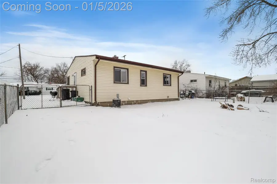 1335 Connell Street, Burton, MI 48529 - Image #2