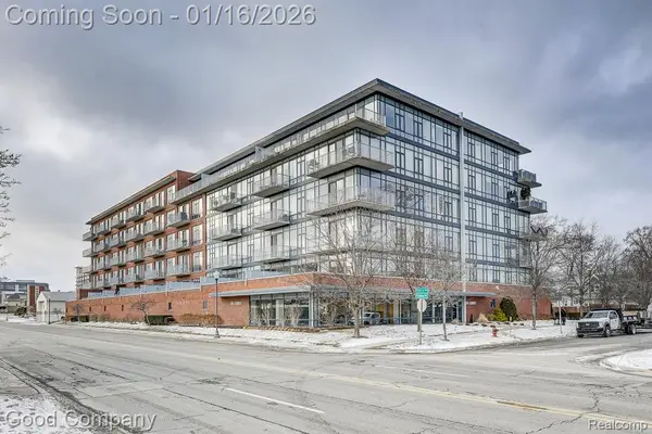 101 Curry Avenue #210, RoyalOak, MI 48067