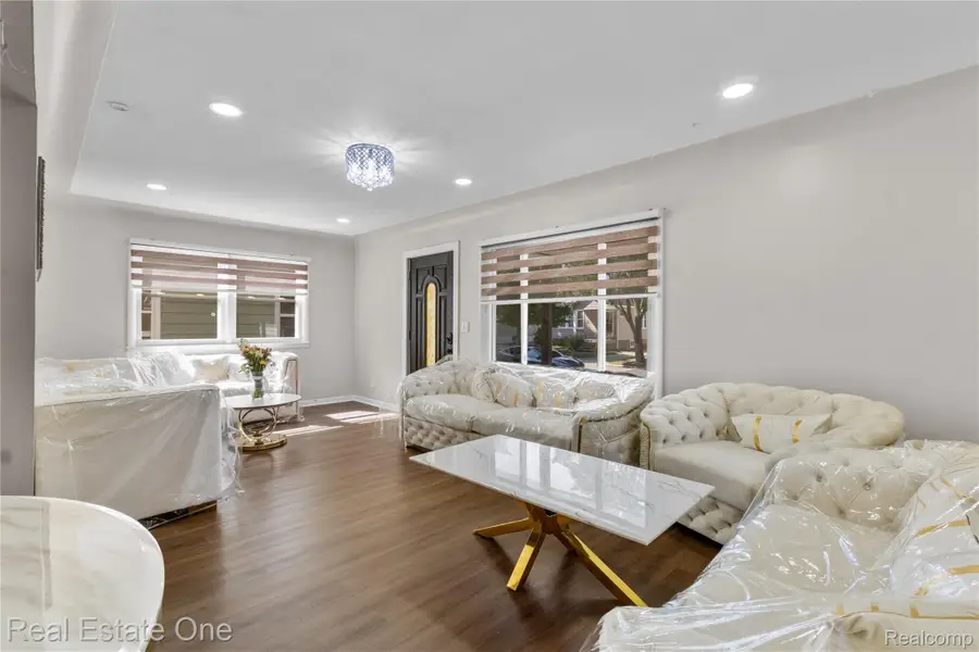 2631 Parker Street, Dearborn, MI 48124 - Image #2