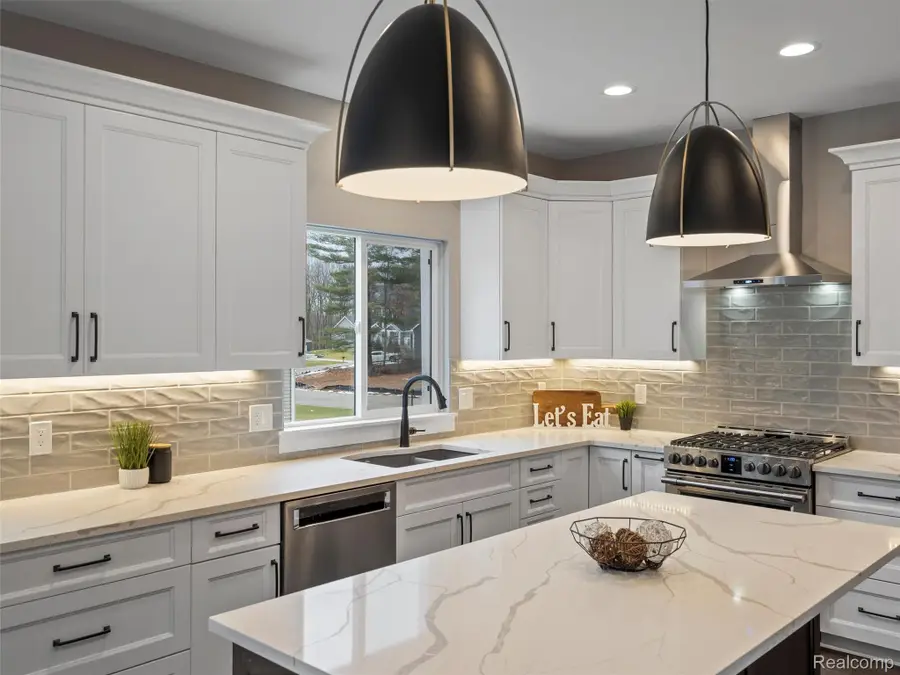 7670 Parshallville Road, Hartland Township, MI 48430 - Image #3