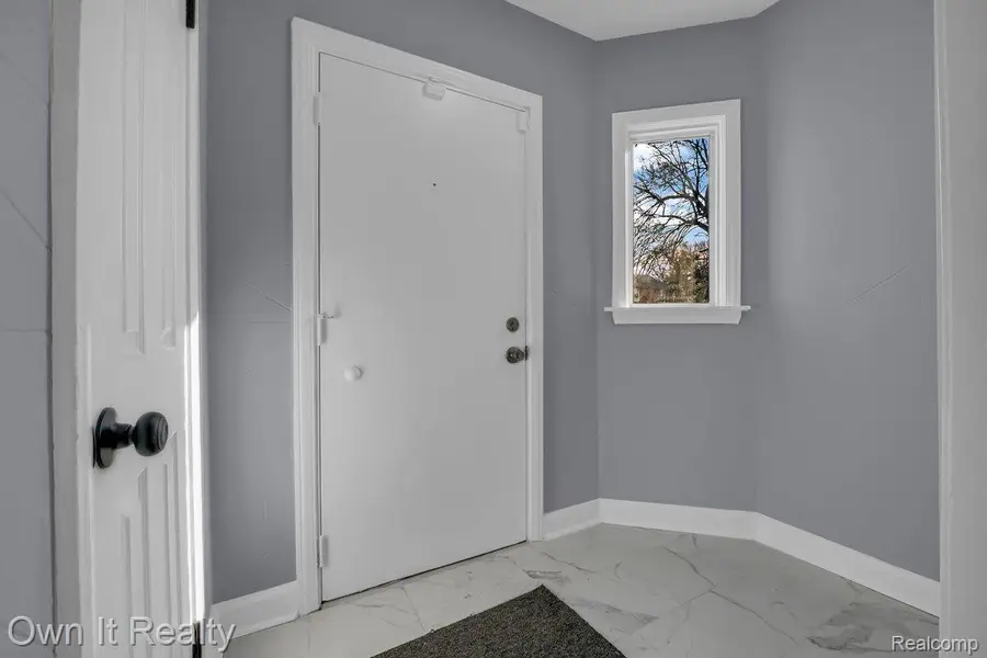 16591 Asbury Park, Detroit, MI 48235 - Image #3