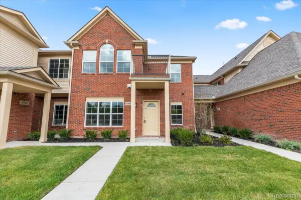 48480 Bridge Way #570, Canton, MI 48188