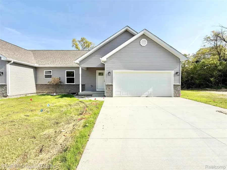 7056 Cambridge Drive, Flushing, MI 48433 - Image #2