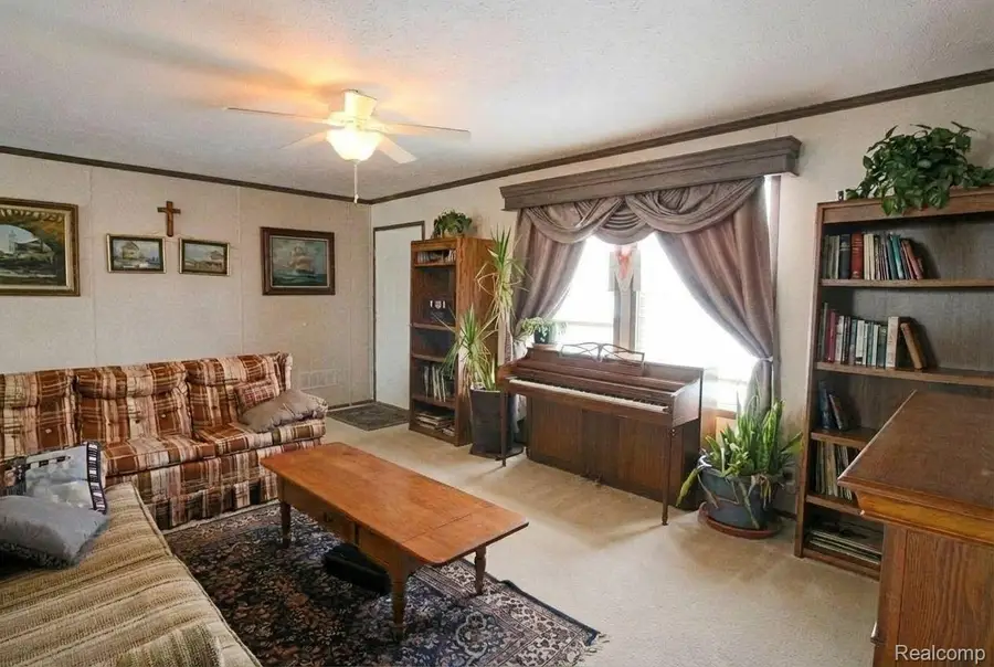 25843 Loudon, Brownstown, MI 48134 - Image #3