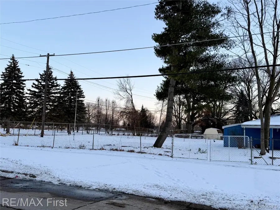 23846 Hill Avenue, Warren, MI 48091 - Image #3