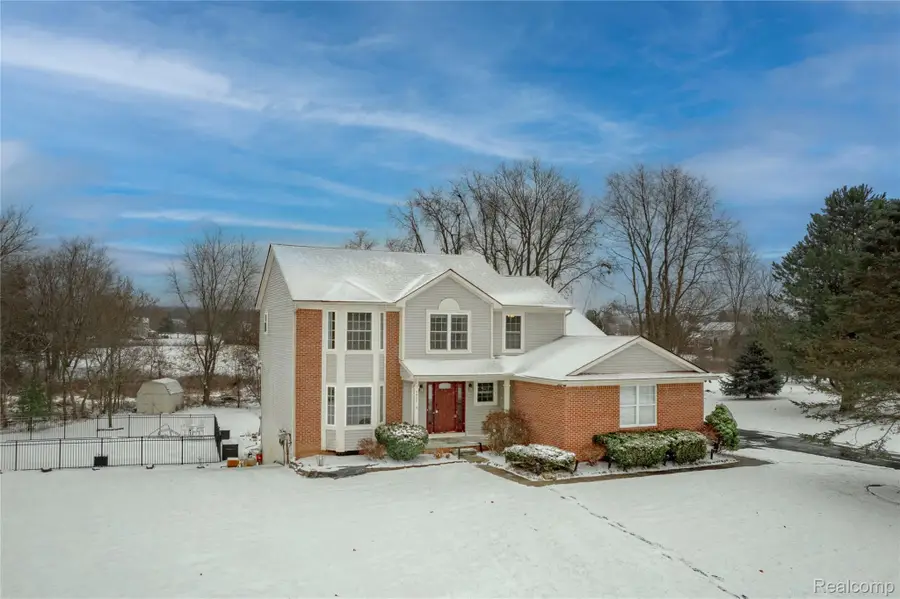 5500 Huntsman Drive, White Lake, MI 48383 - Image #3