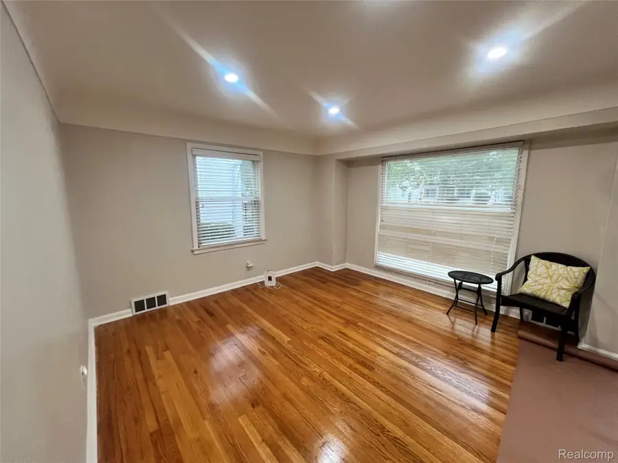 19445 Montrose Street, Detroit, MI 48235 - Image #3