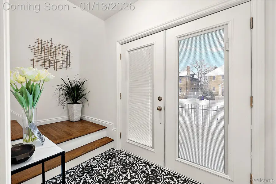 2080 Gladstone Street, Detroit, MI 48206 - Image #3