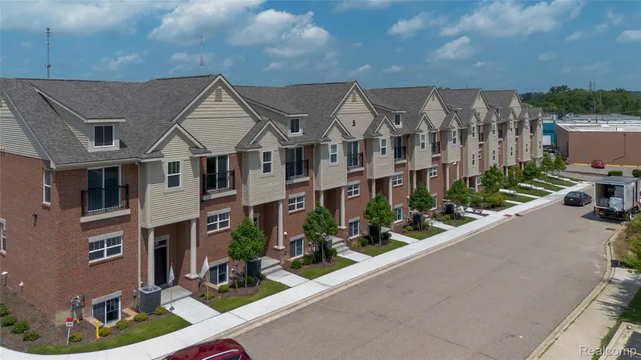 25495 Grandview Lane #25, Novi, MI 48375 - #3