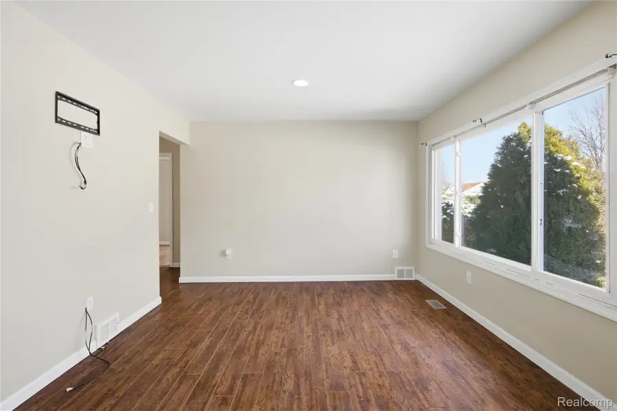 26301 Clancy Street, Roseville, MI 48066 - Image #2