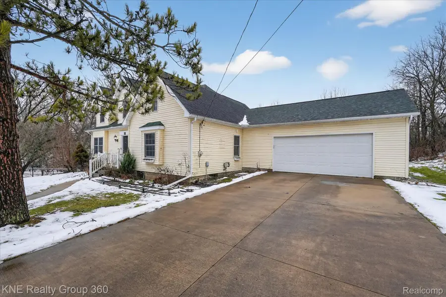 407 Center Street, Clio, MI 48420 - #3