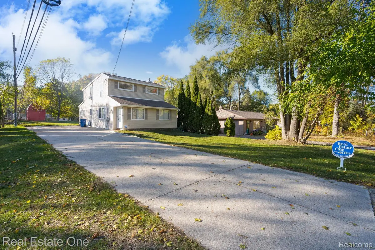 4281 Marcus Road, Waterford, MI 48329 - Image #1
