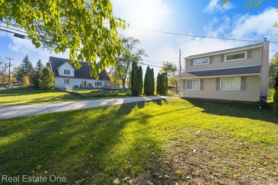 4281 Marcus Road, Waterford, MI 48329 - Image #3