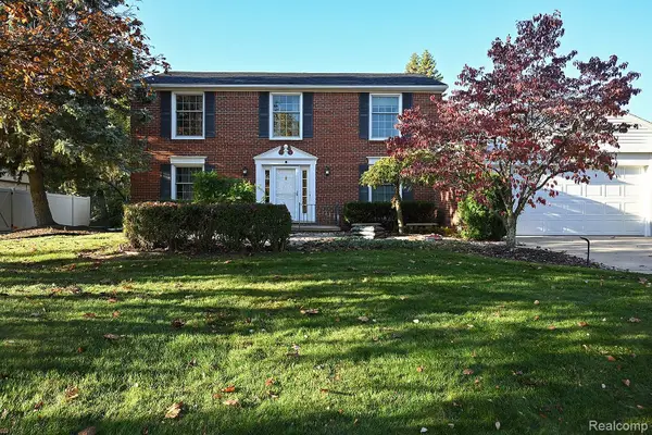 4427 Cahill Drive, Troy, MI 48098