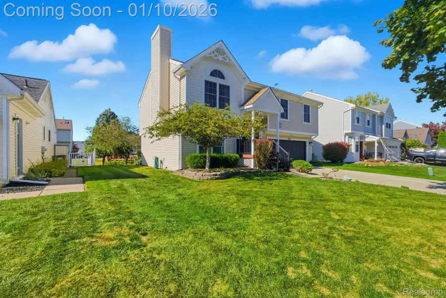 484 Waterbury Court, Belleville, MI 48111 - Image #2