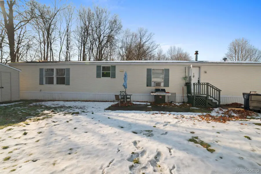 351 North Squirrel Road #207, Auburn Hills, MI 48326 - Image #2