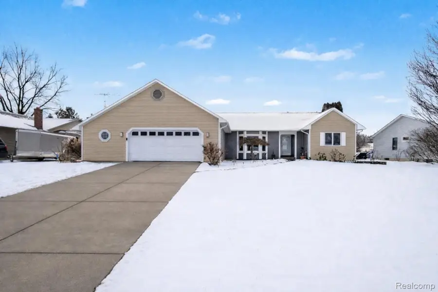 8412 Bellechasse Drive, Davison, MI 48423 - Image #2