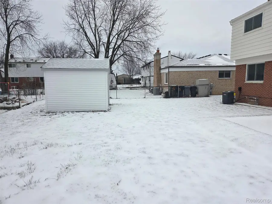 36117 Del Ray Drive, Sterling Heights, MI 48310 - Image #3