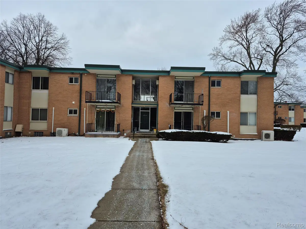 1840 Axtell Drive #6, Troy, MI 48084 - Image #1