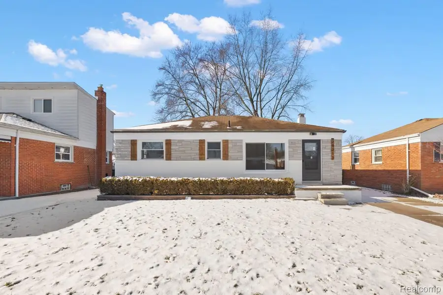 29213 Joan Street, Saint Clair Shores, MI 48081 - Image #2