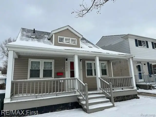 2202 Hollywood Avenue, Grosse Pointe Woods, MI 48236 - Image #3