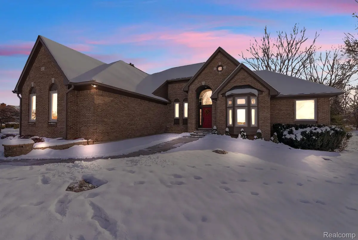 46575 Red Oak Drive, Northville, MI 48168 - Image #1