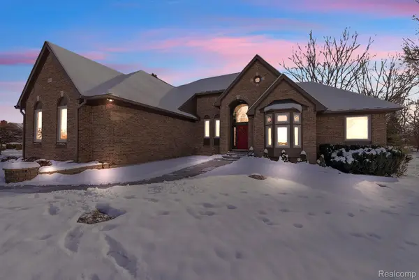 46575 Red Oak Drive, Northville, MI 48168